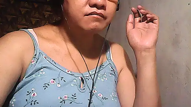 sweetsosie18 online show from 02-08-26, 11:52