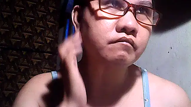 Snapshot of sweetsosie18 chatting on 04-18-26, 07:58 sweetsosie18 online show from 04-18-26, 07:58