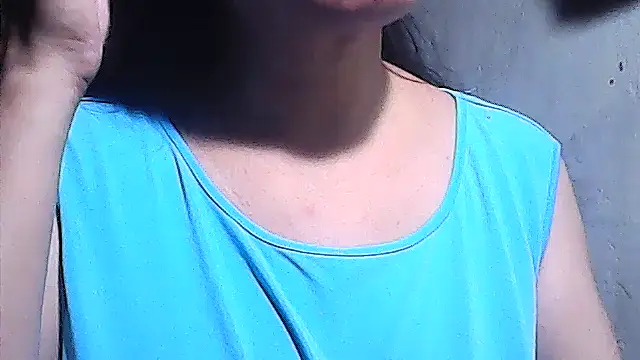 Snapshot of sweetsosie18 chatting on 04-19-26, 06:10 sweetsosie18 online show from 04-19-26, 06:10