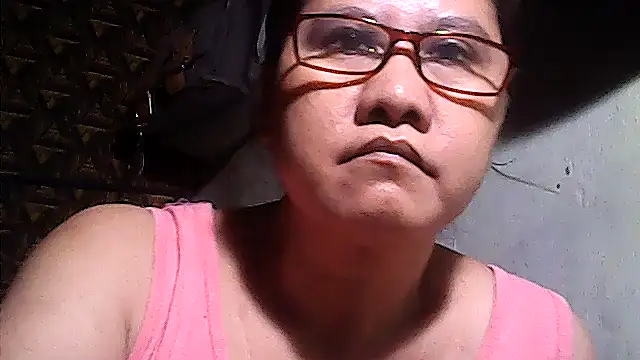 Snapshot of sweetsosie18 chatting on 04-24-26, 12:40 sweetsosie18 online show from 04-24-26, 12:40