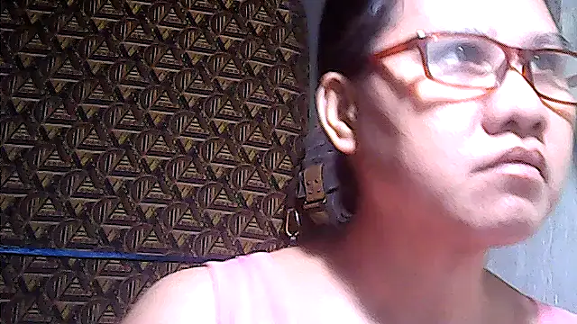 Snapshot of sweetsosie18 chatting on 04-30-26, 05:36 sweetsosie18 online show from 04-30-26, 05:36