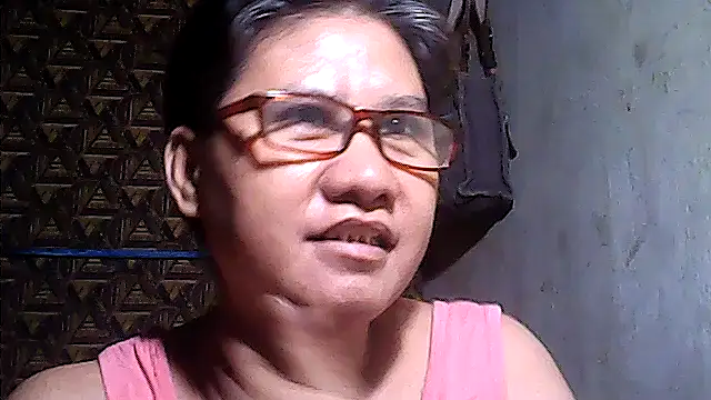 Snapshot of sweetsosie18 chatting on 04-30-26, 08:57 sweetsosie18 online show from 04-30-26, 08:57
