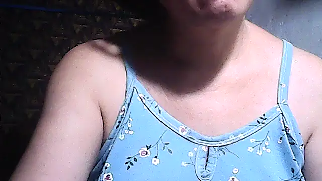 Snapshot of sweetsosie18 chatting on 05-08-26, 07:08 sweetsosie18 online show from 05-08-26, 07:08