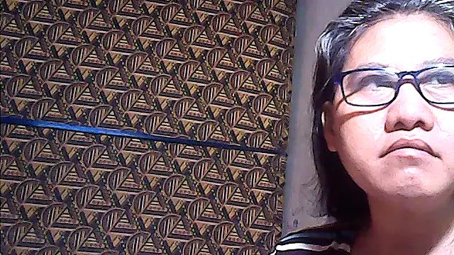 Snapshot of sweetsosie18 chatting on 06-29-26, 10:21 sweetsosie18 online show from 06-29-26, 10:21