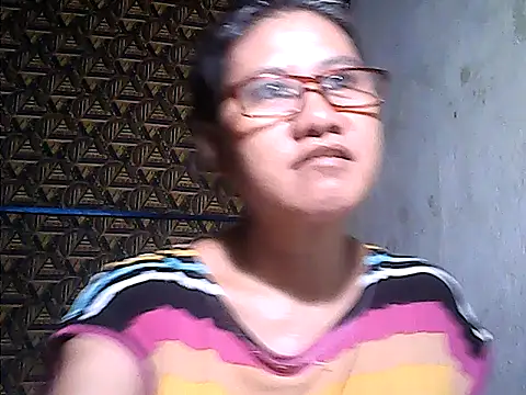 Snapshot of sweetsosie18 chatting on 07-18-26, 06:17 sweetsosie18 online show from 07-18-26, 06:17