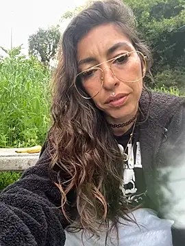 amanilouve online show from 04-12-26, 09:36