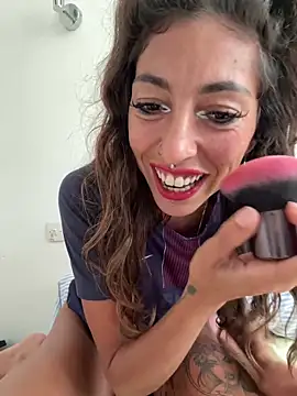 Snapshot of amanilouve chatting on 05-30-26, 11:51 amanilouve online show from 05-30-26, 11:51