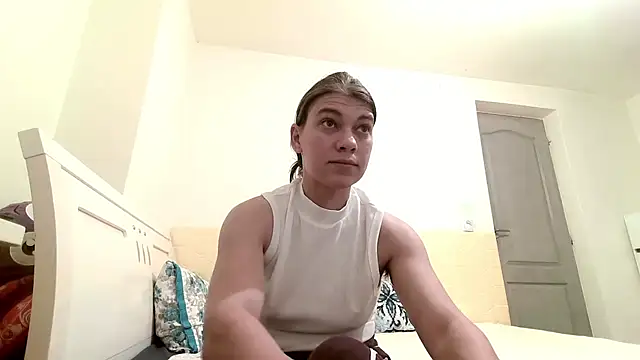 Snapshot of MercyLove chatting on 12-04-24, 01:42 MercyLove online show from 12-04-24, 01:42