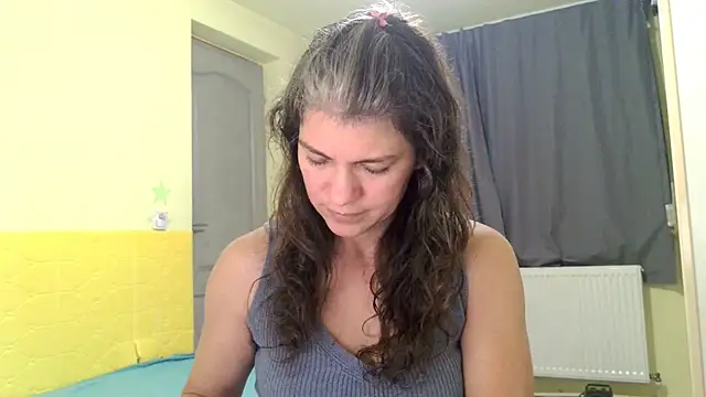 Snapshot of MercyLove chatting on 10-24-25, 03:19 MercyLove online show from 10-24-25, 03:19