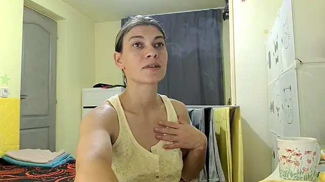 Snapshot of MercyLove chatting on 12-18-25, 02:56 MercyLove online show from 12-18-25, 02:56