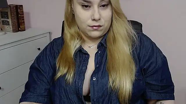 XgloryHAILEY online show from 03-04-25, 10:27