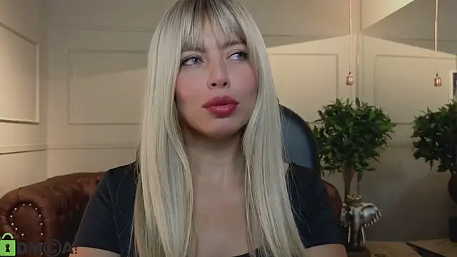 Snapshot of ROSE__15 chatting on 06-25-26, 12:20 ROSE 15 online show from 06-25-26, 12:20