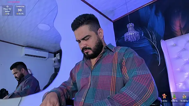 Snapshot of MichaelBear_ chatting on 12-30-24, 12:09 MichaelBear online show from 12-30-24, 12:09