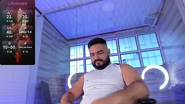 Snapshot of MichaelBear_ chatting on 01-12-25, 12:23 MichaelBear online show from 01-12-25, 12:23