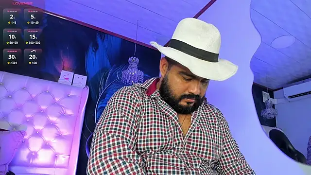 Snapshot of MichaelBear_ chatting on 02-05-25, 12:27 MichaelBear online show from 02-05-25, 12:27