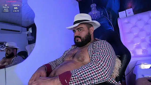 Snapshot of MichaelBear_ chatting on 02-05-25, 03:31 MichaelBear online show from 02-05-25, 03:31