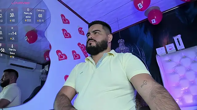 Snapshot of MichaelBear_ chatting on 02-17-25, 12:48 MichaelBear online show from 02-17-25, 12:48