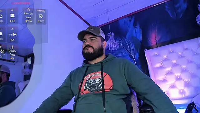 Snapshot of MichaelBear_ chatting on 03-08-25, 12:20 MichaelBear online show from 03-08-25, 12:20