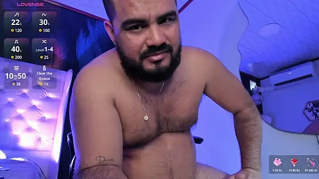 Snapshot of MichaelBear_ chatting on 03-14-25, 06:39 MichaelBear online show from 03-14-25, 06:39