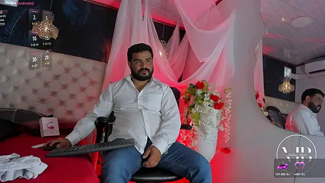 Snapshot of MichaelBear_ chatting on 09-14-25, 02:27 MichaelBear online show from 09-14-25, 02:27