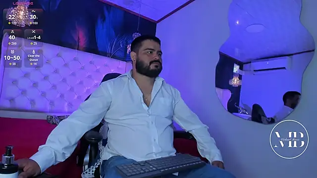 Snapshot of MichaelBear_ chatting on 10-02-25, 12:56 MichaelBear online show from 10-02-25, 12:56