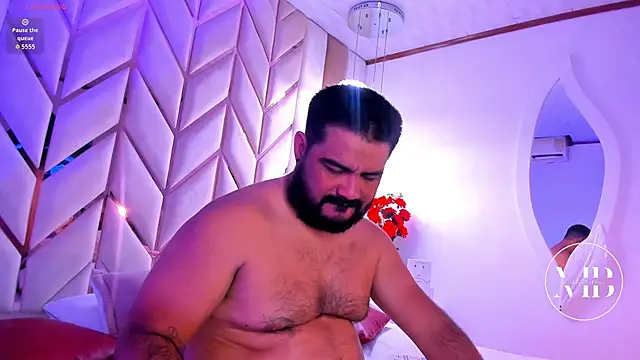 Snapshot of MichaelBear_ chatting on 10-03-25, 01:19 MichaelBear online show from 10-03-25, 01:19