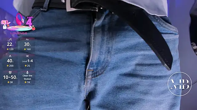 Snapshot of MichaelBear_ chatting on 10-26-25, 04:46 MichaelBear online show from 10-26-25, 04:46