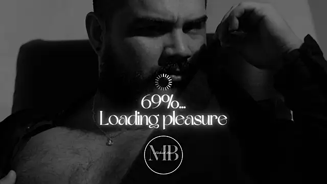 Snapshot of MichaelBear_ chatting on 11-05-25, 01:22 MichaelBear online show from 11-05-25, 01:22