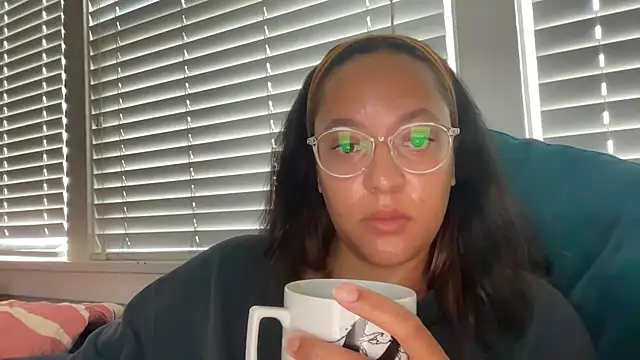 dreamyriri online show from 05-19-26, 02:01