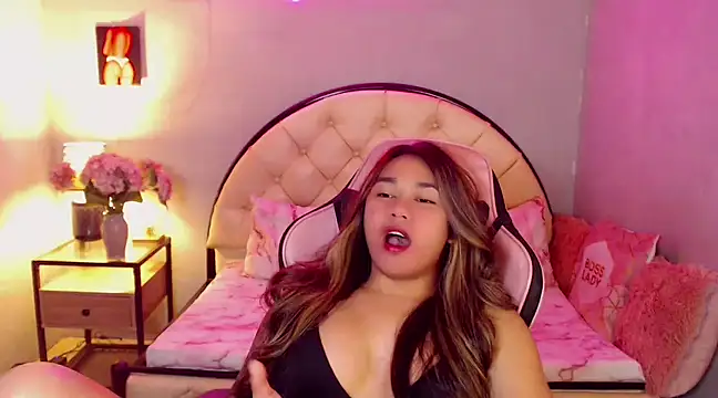 Snapshot of WeezyBabyXoxo chatting on 03-20-25, 10:32 WeezyBabyXoxo online show from 03-20-25, 10:32