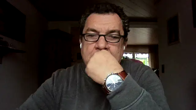 Snapshot of Nobbie444 chatting on 11-19-25, 09:20 Nobbie444 online show from 11-19-25, 09:20