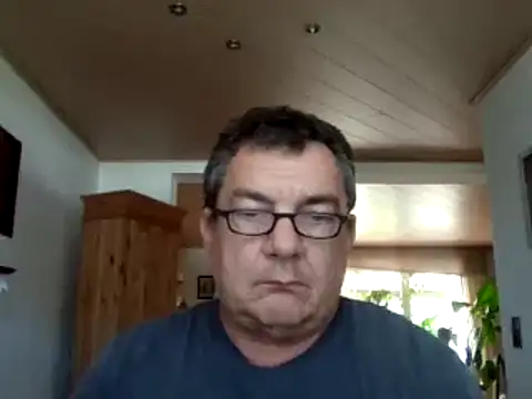 Snapshot of Nobbie444 chatting on 07-12-26, 02:08 Nobbie444 online show from 07-12-26, 02:08