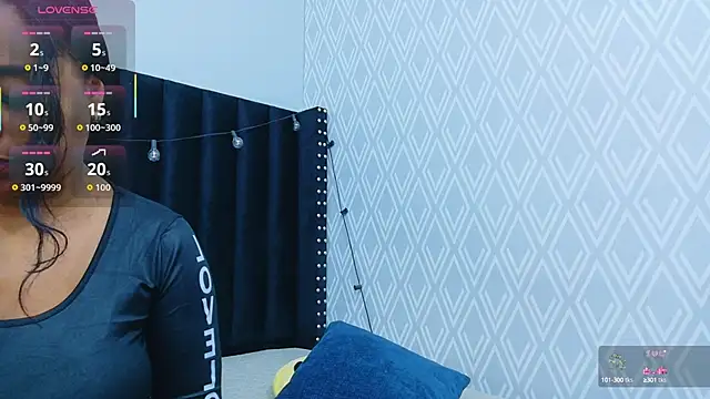 Snapshot of colombiamommy chatting on 10-18-25, 02:40 colombiamommy online show from 10-18-25, 02:40