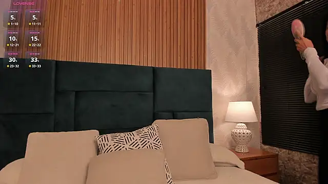 Kareena chopra online show from 11-12-25, 01:55