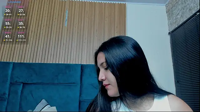 Snapshot of Kareena_chopra chatting on 05-04-26, 12:23 Kareena chopra online show from 05-04-26, 12:23