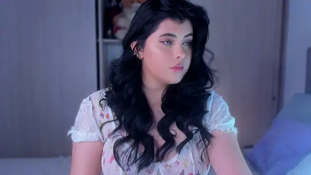 Snapshot of Alyaa_s chatting on 09-08-25, 07:46 Alyaa s online show from 09-08-25, 07:46