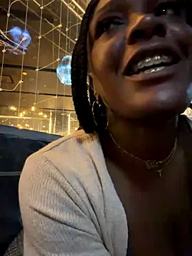 TilaTotti online show from 10-27-25, 06:06