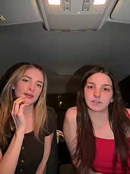 Snapshot of DoriDeluxe66 chatting on 03-22-25, 07:09 DoriDeluxe66 online show from 03-22-25, 07:09