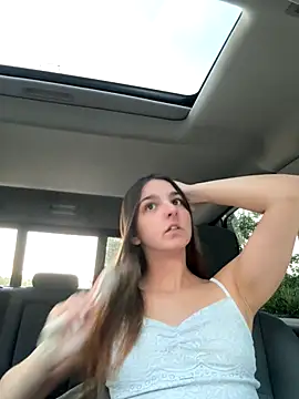 Snapshot of DoriDeluxe66 chatting on 09-12-25, 05:57 DoriDeluxe66 online show from 09-12-25, 05:57