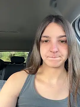 Snapshot of DoriDeluxe66 chatting on 11-10-25, 09:30 DoriDeluxe66 online show from 11-10-25, 09:30