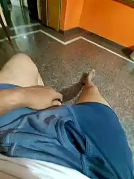 Snapshot of Stripkomal chatting on 03-15-25, 04:21 Stripkomal online show from 03-15-25, 04:21