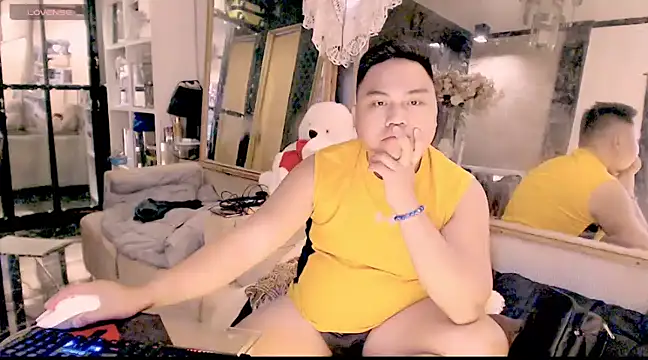 Snapshot of Hardking_69 chatting on 02-10-25, 01:03 Hardking 69 online show from 02-10-25, 01:03