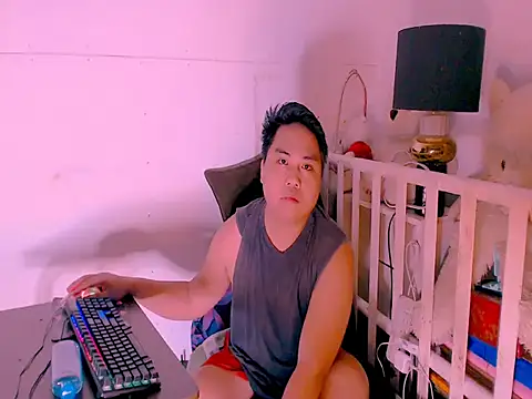 Snapshot of Hardking_69 chatting on 07-18-26, 01:04 Hardking 69 online show from 07-18-26, 01:04