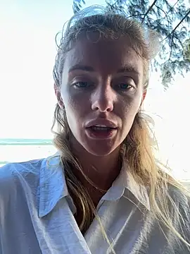 Snapshot of neighbours_love chatting on 01-07-25, 09:40 neighbours love online show from 01-07-25, 09:40