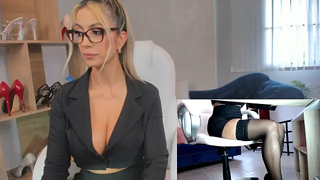 MissRhodes1 online show from 01-21-25, 07:28