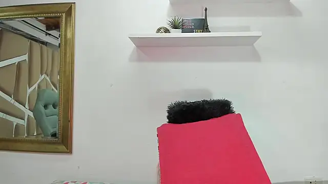 Snapshot of naia_blessed chatting on 01-29-25, 07:22 naia blessed online show from 01-29-25, 07:22