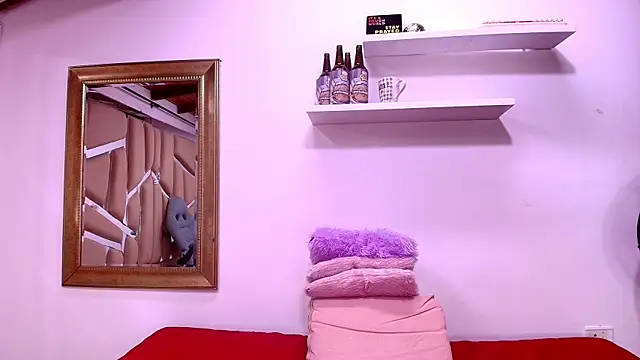 Snapshot of naia_blessed chatting on 09-29-25, 07:19 naia blessed online show from 09-29-25, 07:19