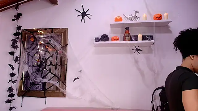 Snapshot of naia_blessed chatting on 10-14-25, 07:14 naia blessed online show from 10-14-25, 07:14