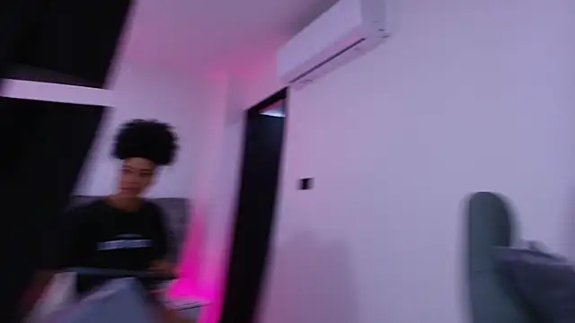 Snapshot of naia_blessed chatting on 11-07-25, 07:25 naia blessed online show from 11-07-25, 07:25