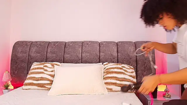 Snapshot of naia_blessed chatting on 11-11-25, 07:14 naia blessed online show from 11-11-25, 07:14